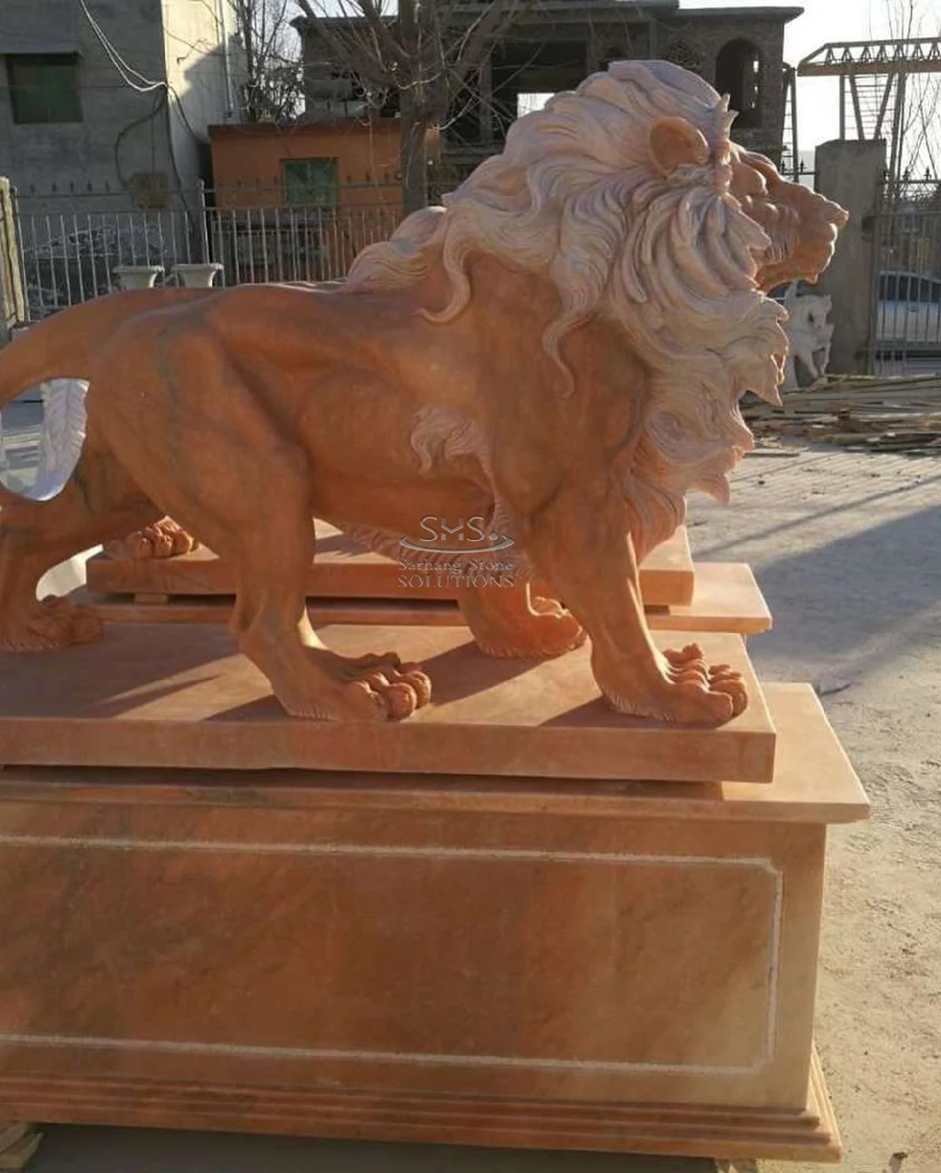 Garden Carved Animal Sculpture Yellow Marble Lions Statues